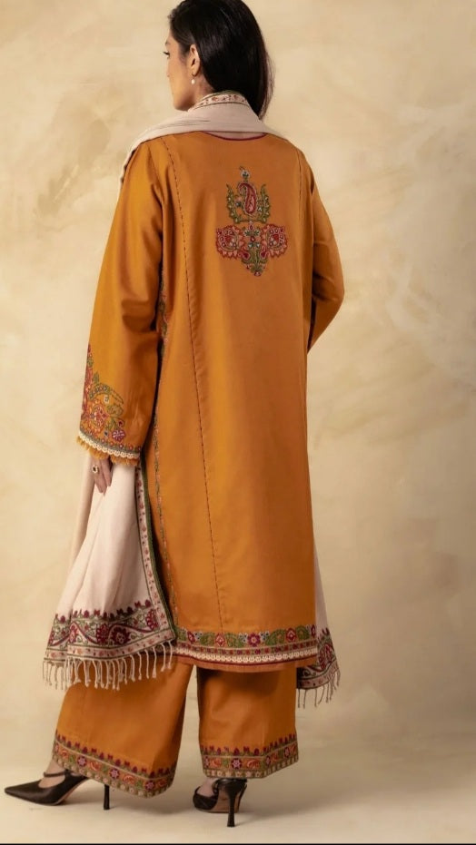ZARA SHAHJAHAN KARANDI (ZW24-5A)