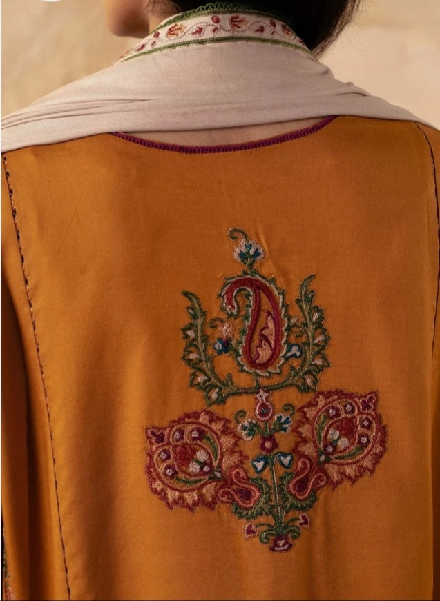 ZARA SHAHJAHAN KARANDI (ZW24-5A)